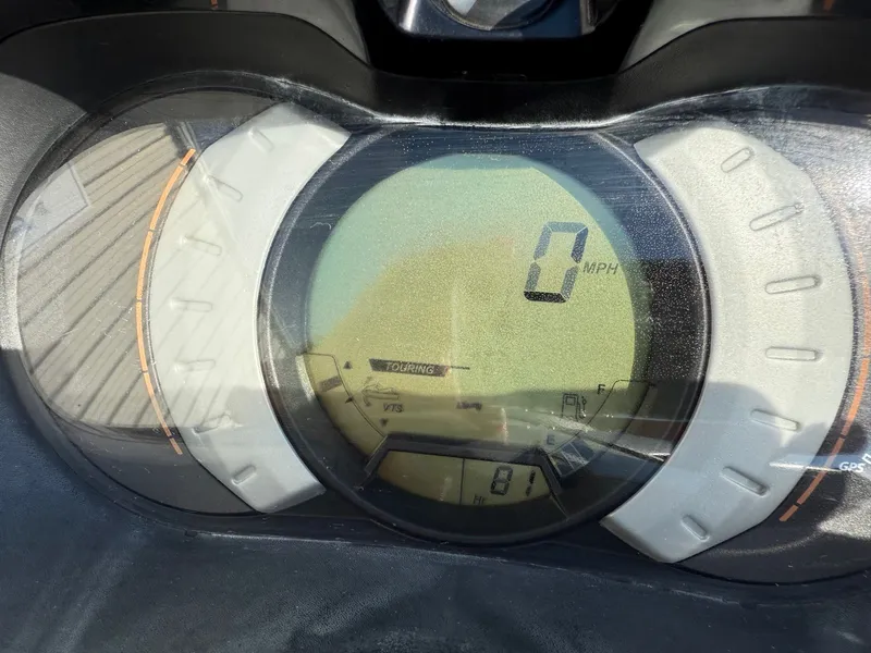 Slide: The Image of Sea-Doo GTX 155 2015 - 3