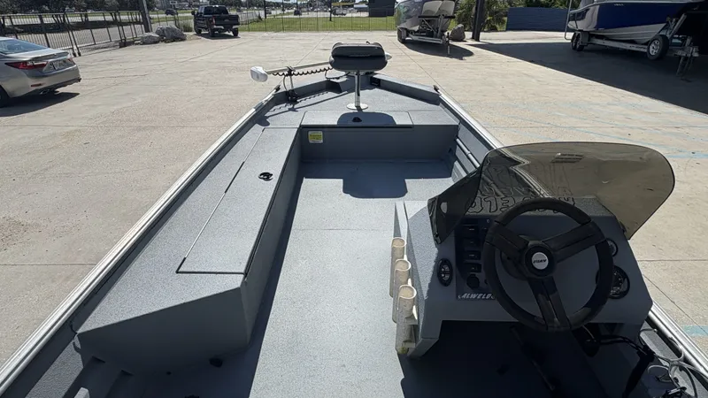 Slide: The Image of Alweld 1856JC Jet Boat 2023 - 4