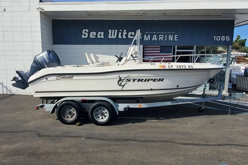 Slide: The Image of 2005 Seaswirl Striper 1851 Center Console boat on trailer at Sea Witch Marine. - 0
