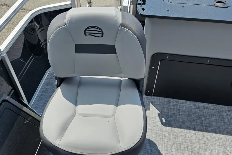 Slide: The Image of 2026 Sun Tracker Sportfish 24 XP3 boat seat, gray upholstery, modern design. - 18