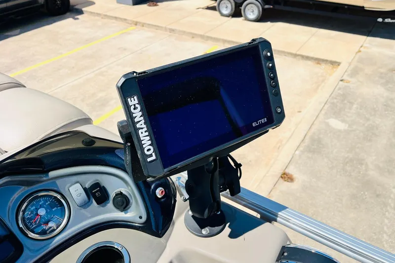 Slide: The Image of Lowrance Elite fishfinder on 2022 Sun Tracker SportFish 22 XP3 boat dashboard. - 31