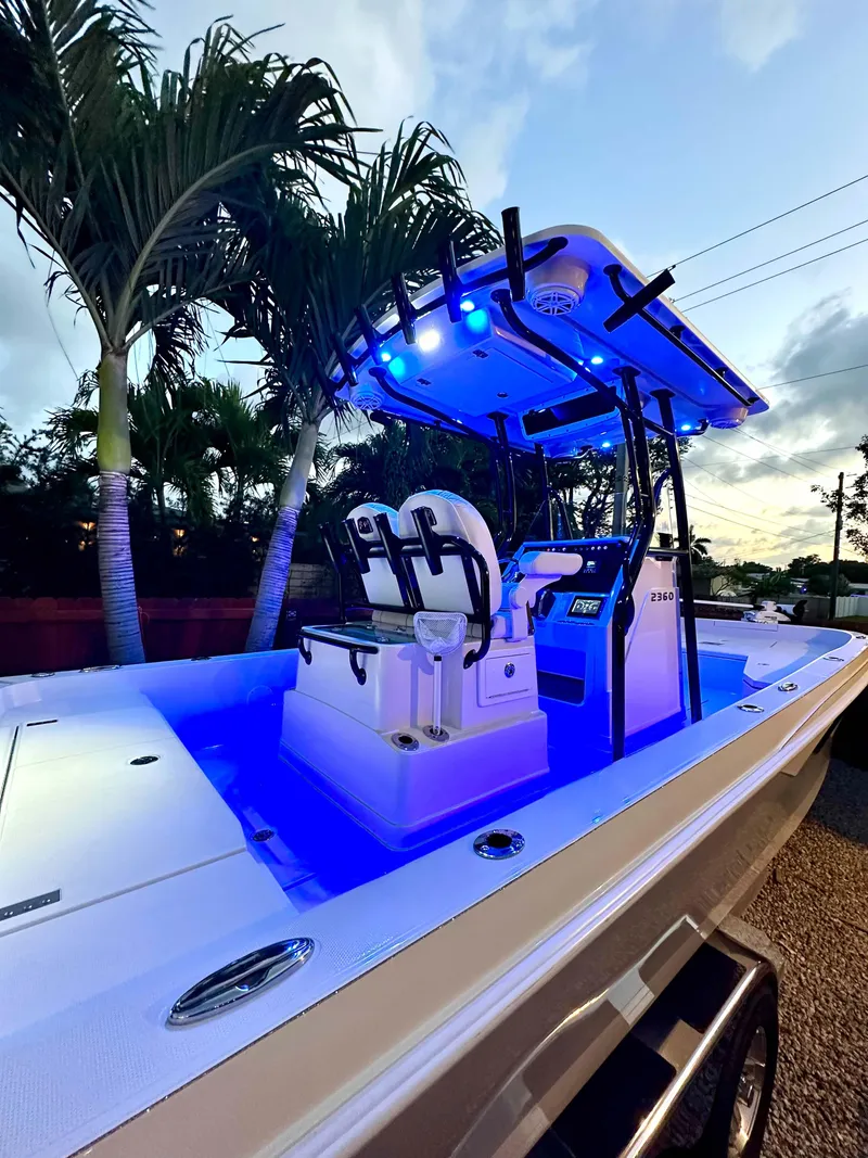 Slide: The Image of Sister ship with same lighting - 28