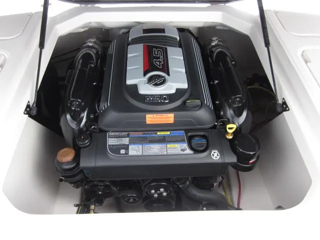 Slide: The Image of Chaparral 21 SSI Sport 2026 - 19