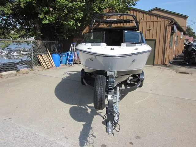 Slide: The Image of Chaparral 21 SSI Sport 2026 - 8