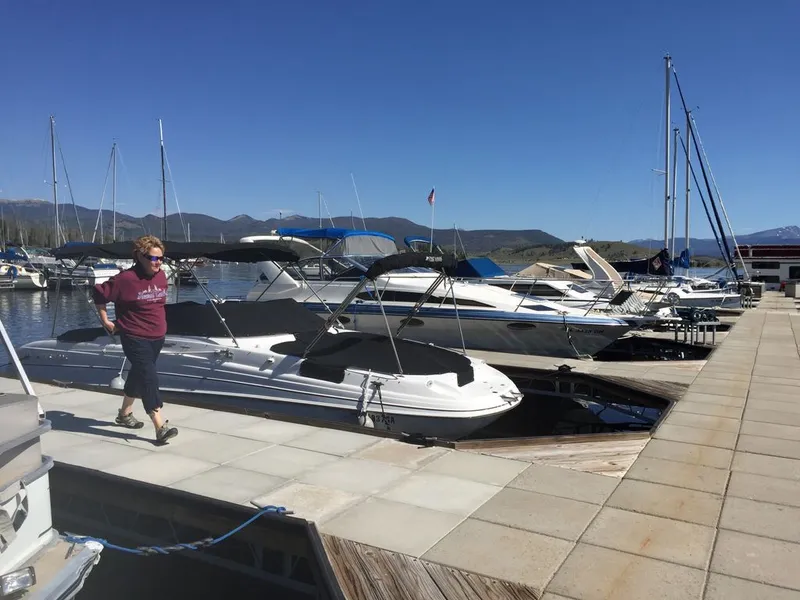 Slide: The Image of Four Winns 234 Funship 2005 - 4