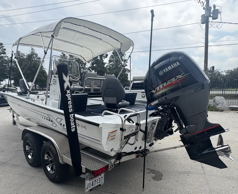 Slide: The Image of Xpress H22B Bay 2023 - 8