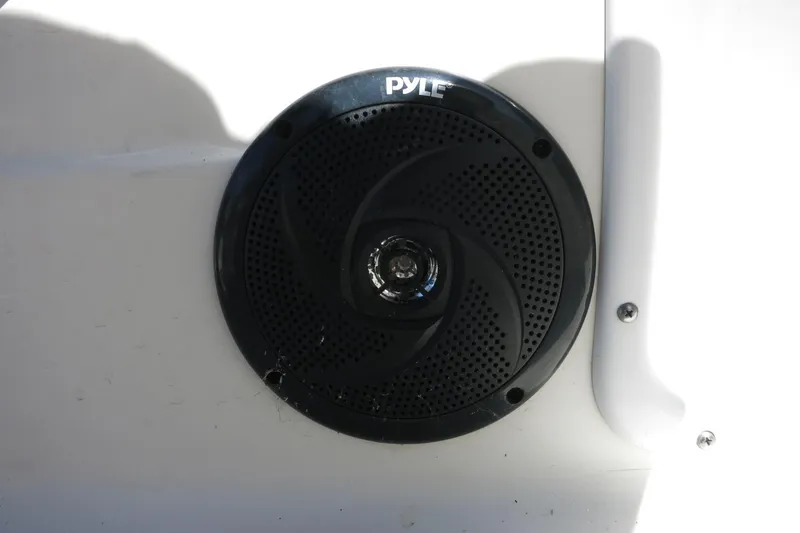Slide: The Image of Pyle speaker on 2015 NauticStar 203SC Sport Deck boat. - 38