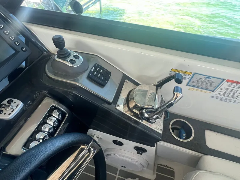 Slide: The Image of 2018 Formula 350 CBR 10 - 10