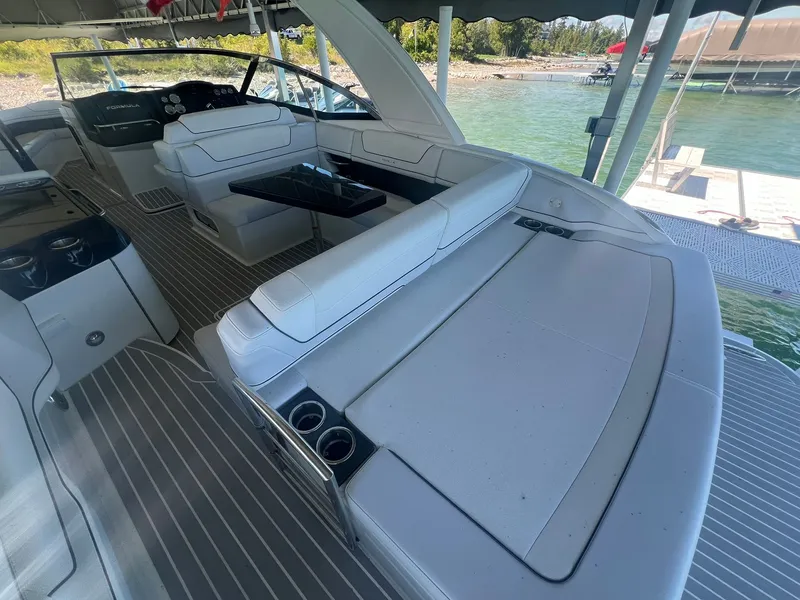 Slide: The Image of 2018 Formula 350 CBR 4 - 4