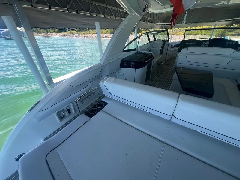 Slide: The Image of 2018 Formula 350 CBR 5 - 5