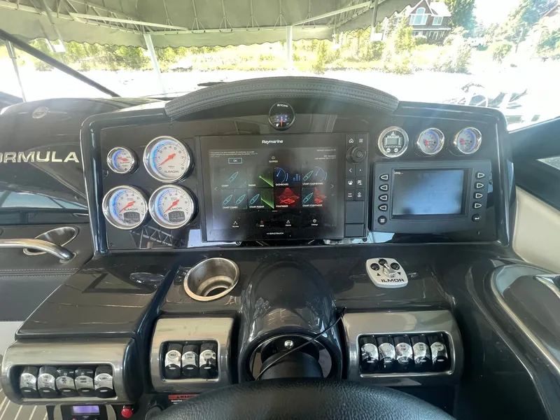 Slide: The Image of 2018 Formula 350 CBR 6 - 6