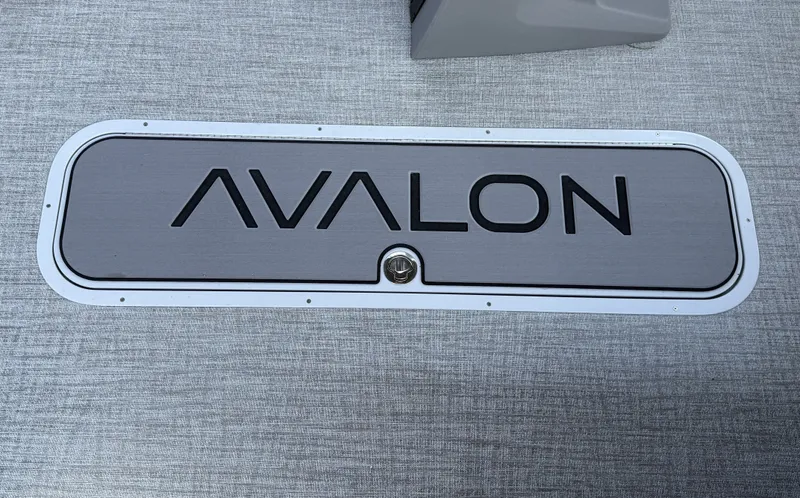Slide: The Image of Avalon VNT85 RF23T 2025 - 15