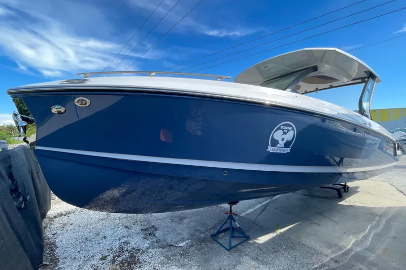 Slide: The Image of 2026 Monterey Elite 30 OB Bowrider starboard profile - 0