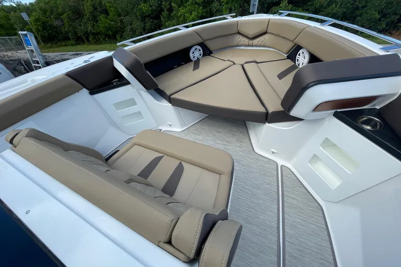 Slide: The Image of Elite 30 OB bow seating and lounge area - 6