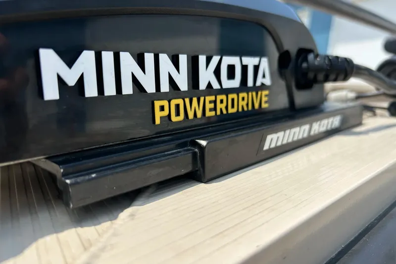 Slide: The Image of Minn Kota PowerDrive motor on 2003 Crestliner 1850 Fish Hawk SC boat. - 6