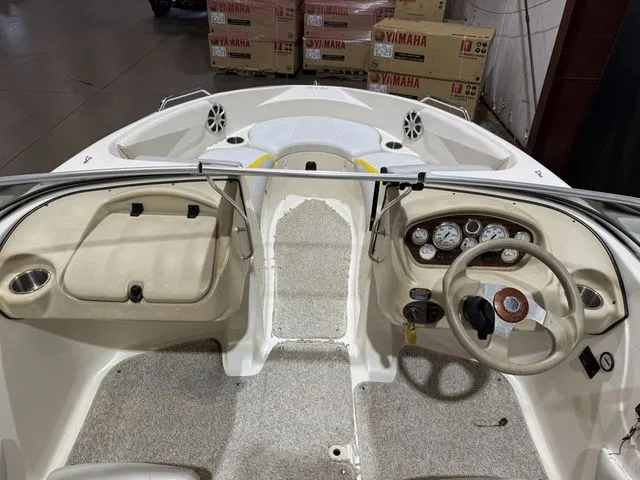 Slide: The Image of Glastron 205 2007 - 12