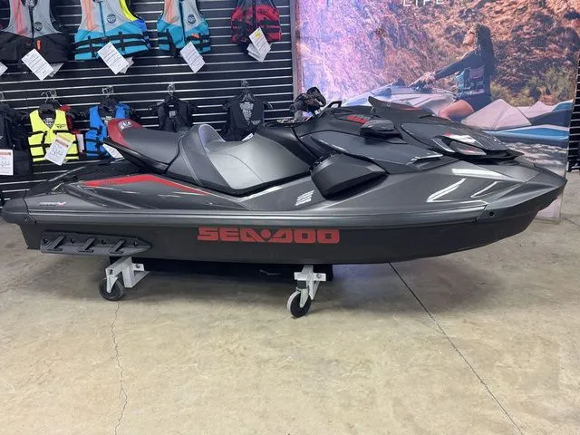 Slide: The Image of Sea-Doo GTR 2025 - 4