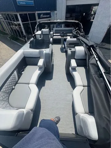 Slide: The Image of Godfrey Aqua Patio 255 SFL - Yamaha 450 XTO 2026 - 10