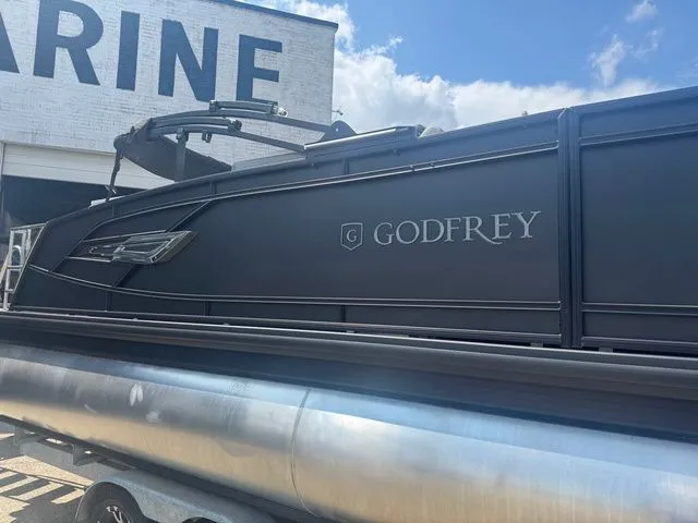 Slide: The Image of Godfrey Aqua Patio 255 SFL - Yamaha 450 XTO 2026 - 18