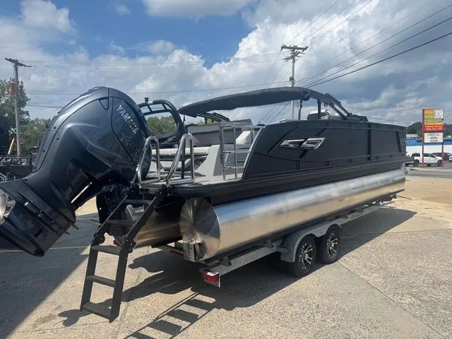 Slide: The Image of Godfrey Aqua Patio 255 SFL - Yamaha 450 XTO 2026 - 2