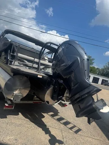 Slide: The Image of Godfrey Aqua Patio 255 SFL - Yamaha 450 XTO 2026 - 4