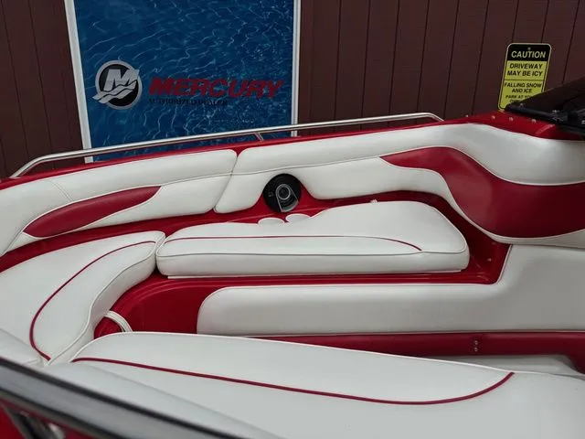 Slide: The Image of Crownline Boats 202 2002 - 10