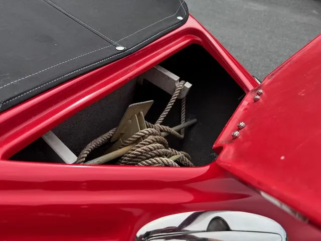 Slide: The Image of Crownline Boats 202 2002 - 8