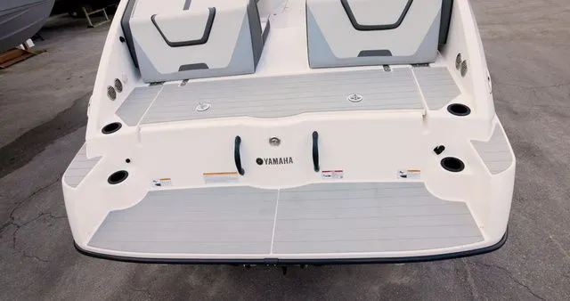 Slide: The Image of Yamaha AR220 2024 - 4