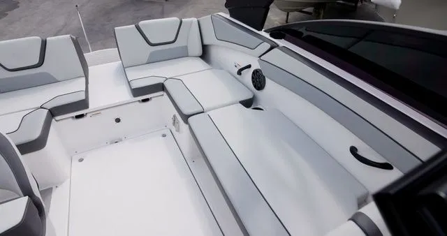 Slide: The Image of Yamaha AR220 2024 - 6