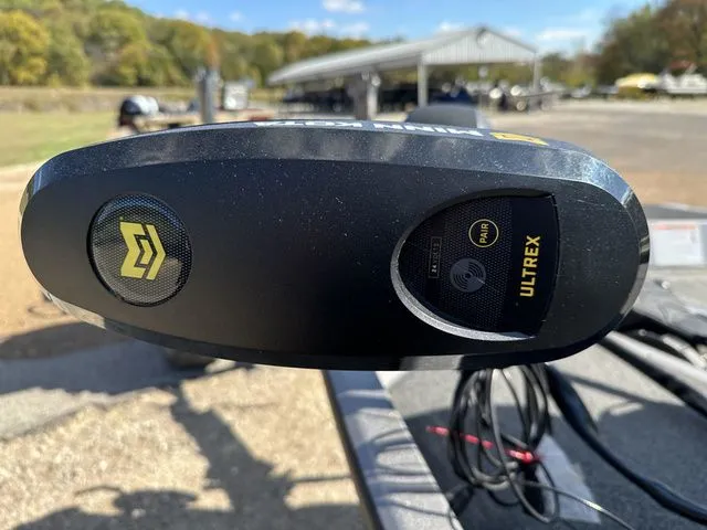 Slide: The Image of Lowe Stinger 5 Series 195 Bass 2025 - 6