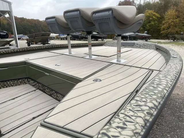 Slide: The Image of Vexus ACX 2210 2025 - 9