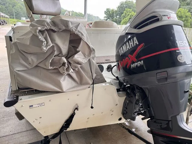 Slide: The Image of Lowe TH224 2003 - 10