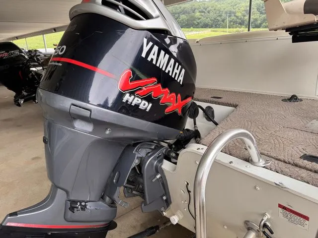 Slide: The Image of Lowe TH224 2003 - 7