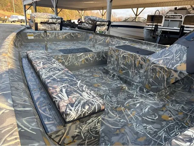 Slide: The Image of War Eagle IN STOCK 2170 Black Hawk Catfish Side Console 2025 - 10