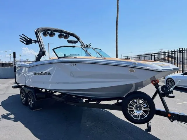 Slide: The Image of MasterCraft NXT24 2025 - 12