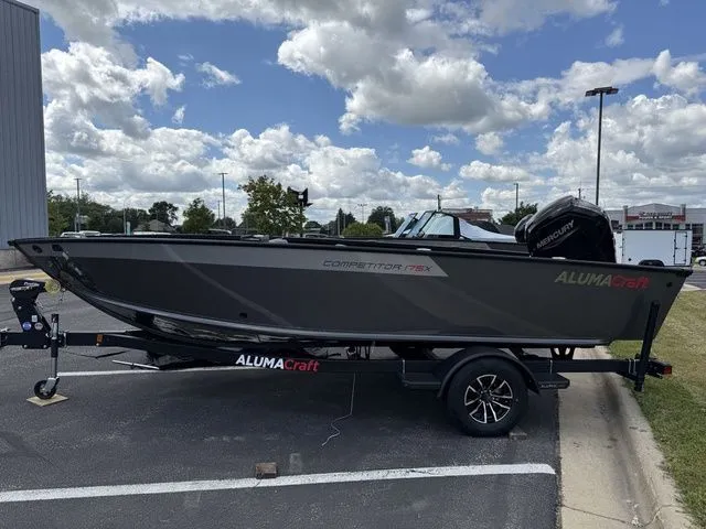 Slide: The Image of Alumacraft Competitor 175X Sport 2026 - 2