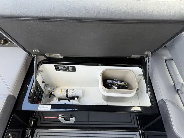 Slide: The Image of Cobalt R6 Surf 2026 - 11