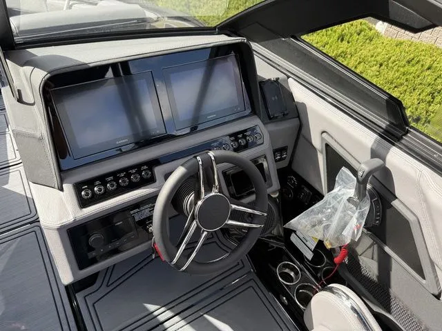 Slide: The Image of Cobalt R6 Surf 2026 - 22