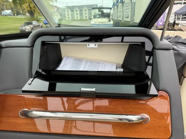 Slide: The Image of Chris-Craft Sportster 25 2026 - 27