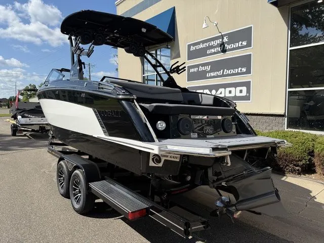 Slide: The Image of Cobalt R8 Surf 2026 - 3