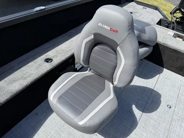 Slide: The Image of Alumacraft Competitor 175X Sport 2026 - 17