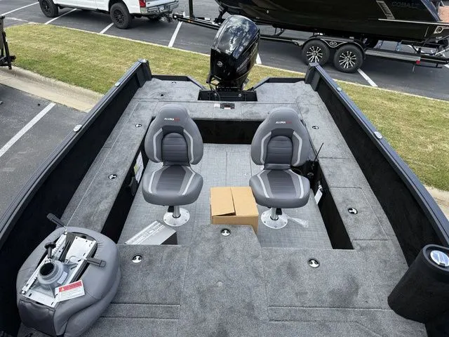 Slide: The Image of Alumacraft Competitor 175X Sport 2026 - 6