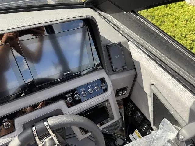 Slide: The Image of Cobalt R6 Surf 2026 - 24