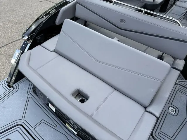 Slide: The Image of Cobalt R6 Surf 2026 - 7