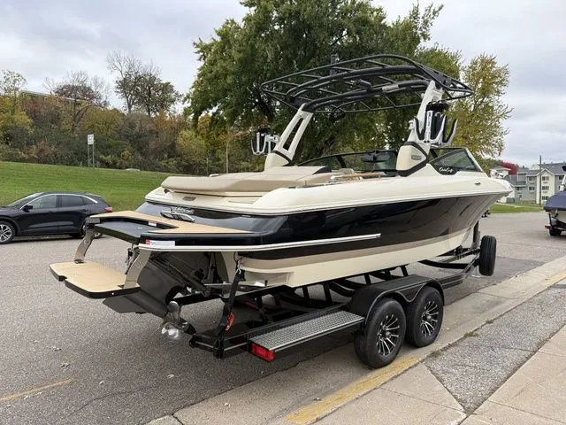 Slide: The Image of Chris-Craft Sportster 25 2026 - 4