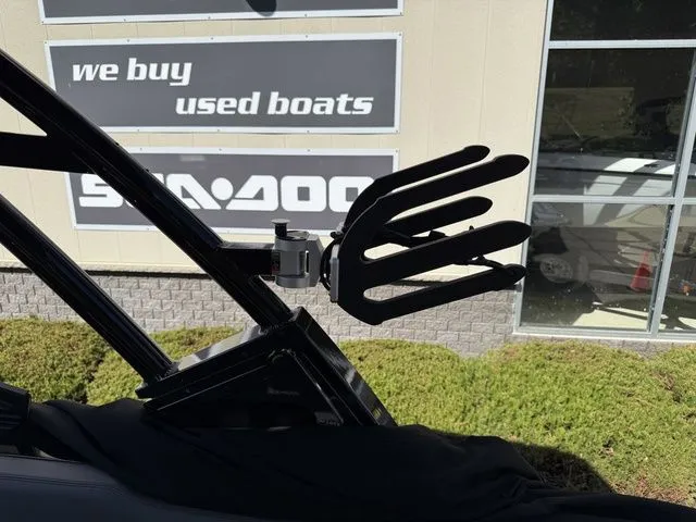 Slide: The Image of Cobalt R8 Surf 2026 - 17