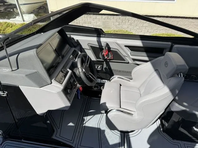 Slide: The Image of Cobalt R8 Surf 2026 - 26