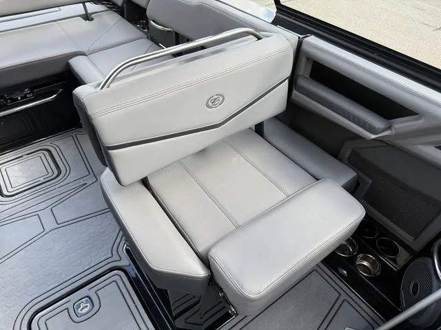 Slide: The Image of Cobalt R6 Surf 2026 - 15