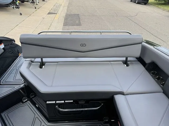 Slide: The Image of Cobalt R6 Surf 2026 - 9