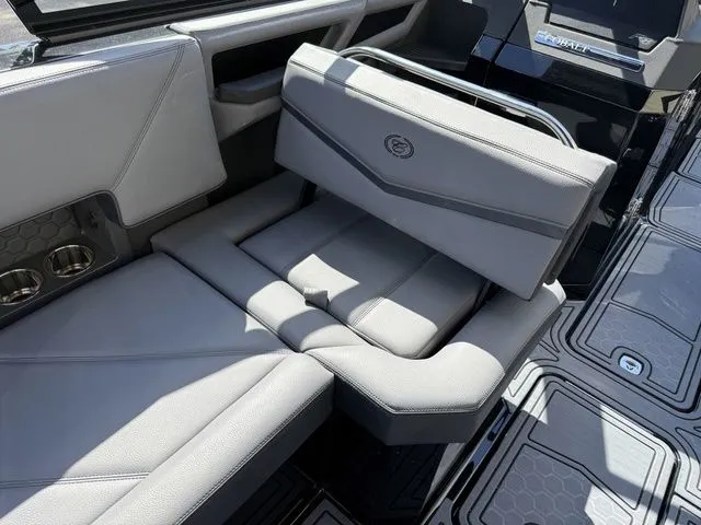 Slide: The Image of Cobalt R8 Surf 2026 - 19